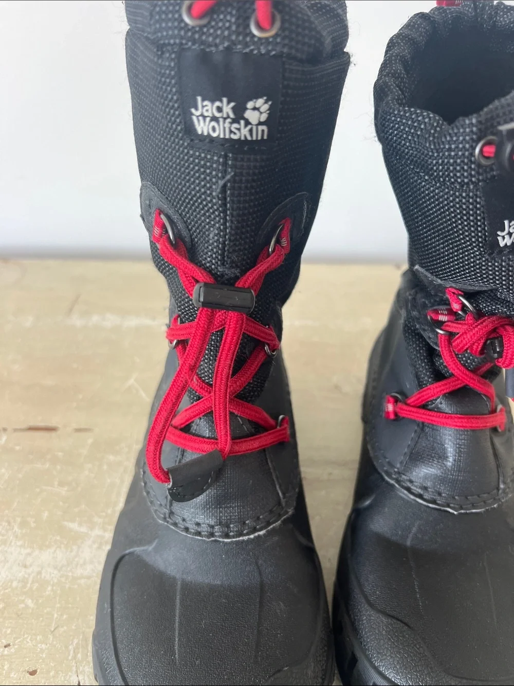 Jack Wolfskin Kids Waterproof Winter Snow Boots Black Red Size US 3 EU 34